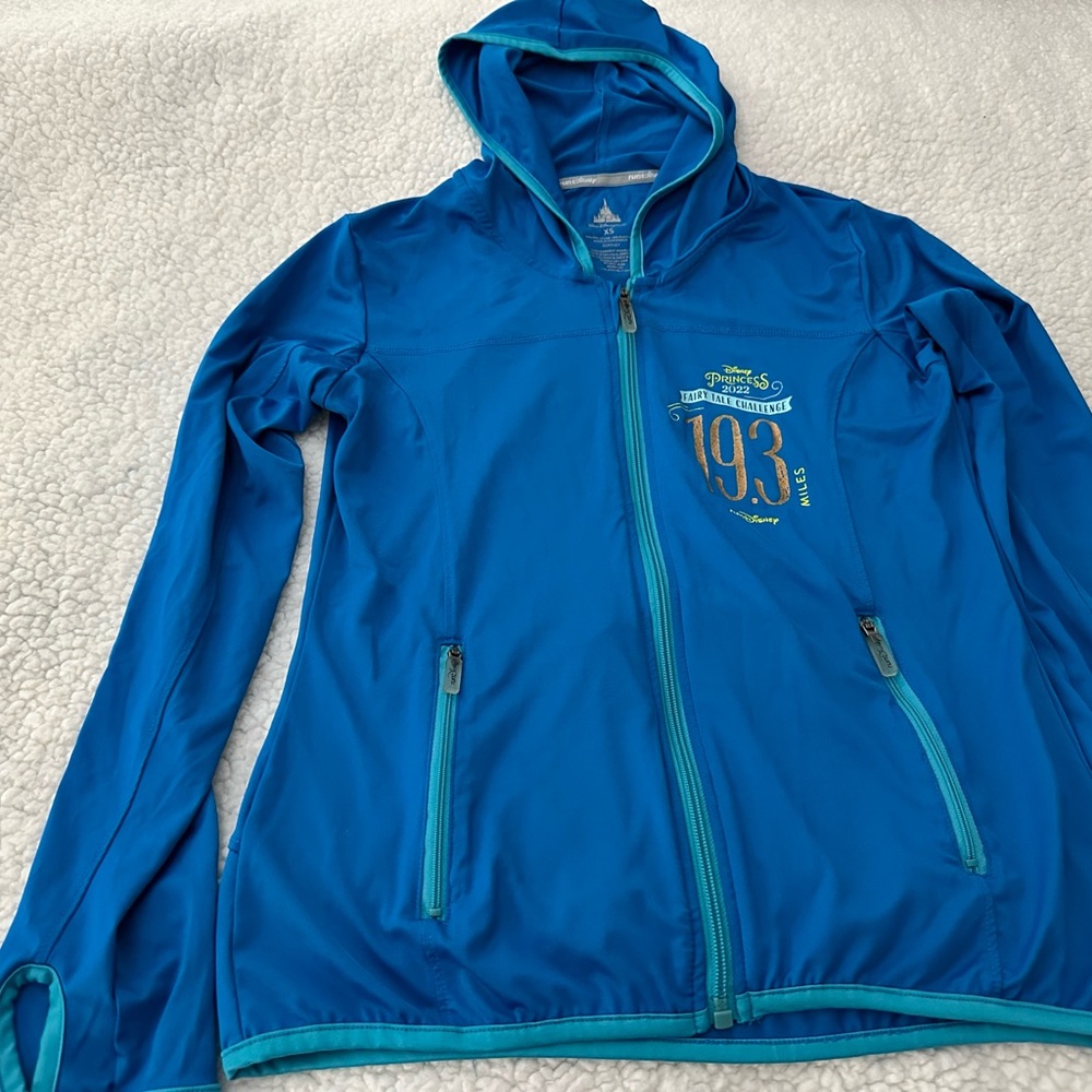 EUC runDisney MOANA Fairy Tale Challenge 2022 Sz XS Blue Zip-Up Hoodie